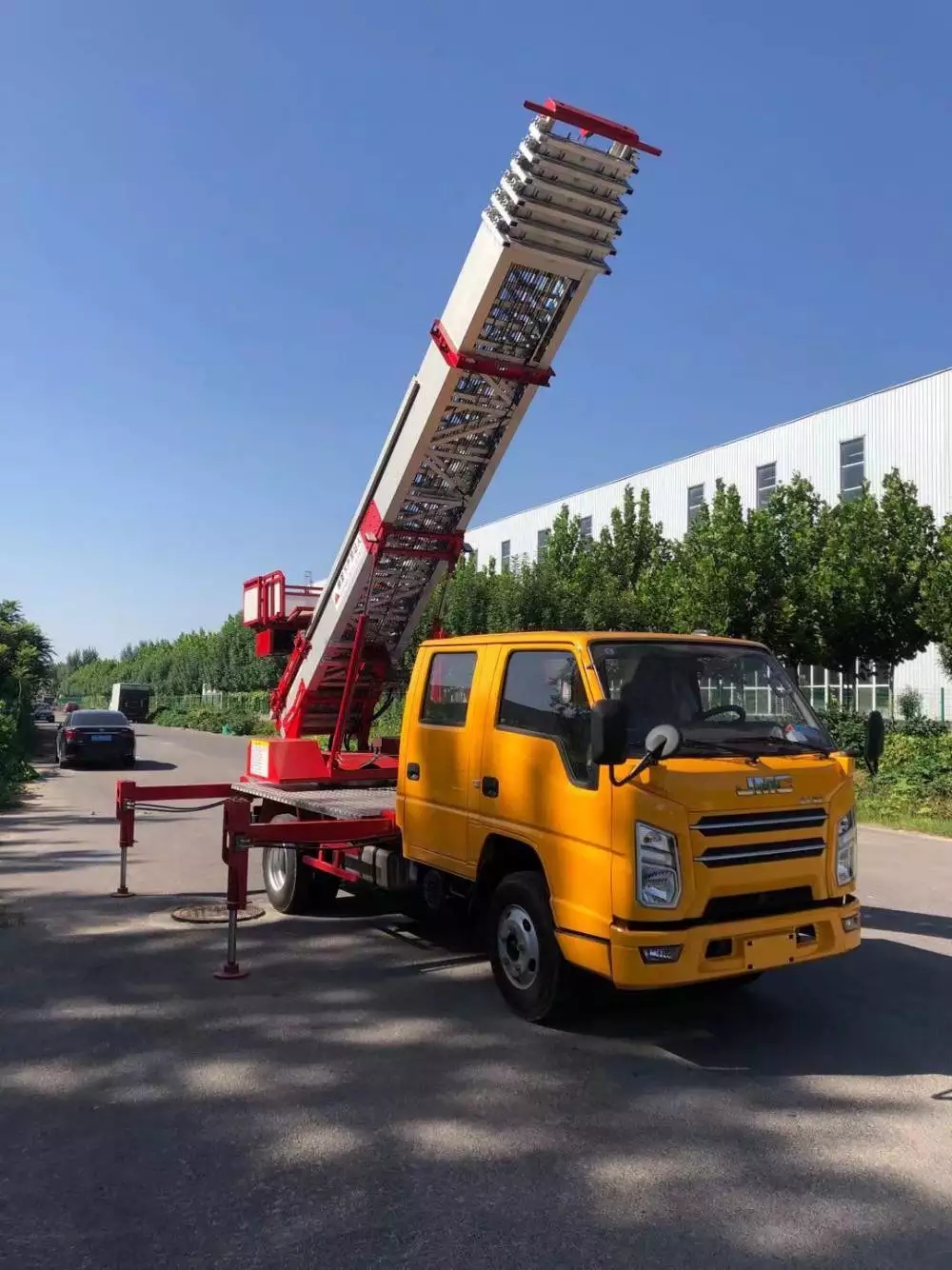 石阡附近的云梯车出租服务：轻松解决高空作业需求