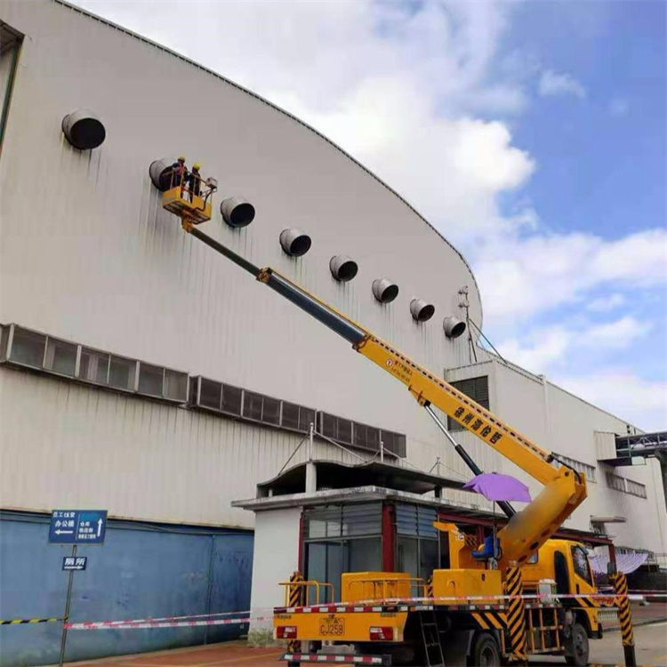 石阡高空作业车出租服务：专业广告牌安装解决方案